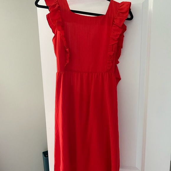 Red Ruffle Open back Dress - Picture 3 of 3